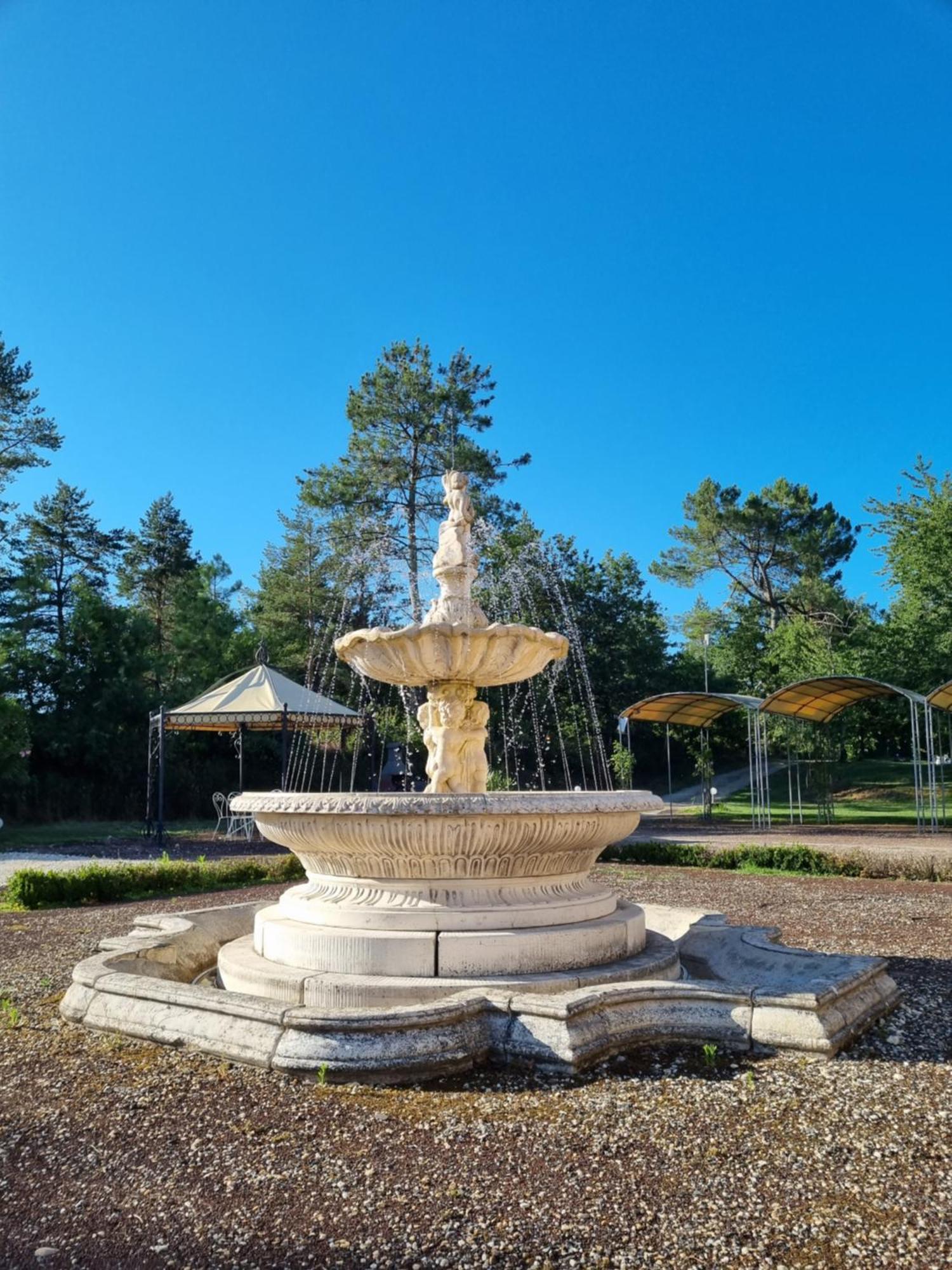 Apartamento Château Neuf Le Désert Le Pizou Exterior foto