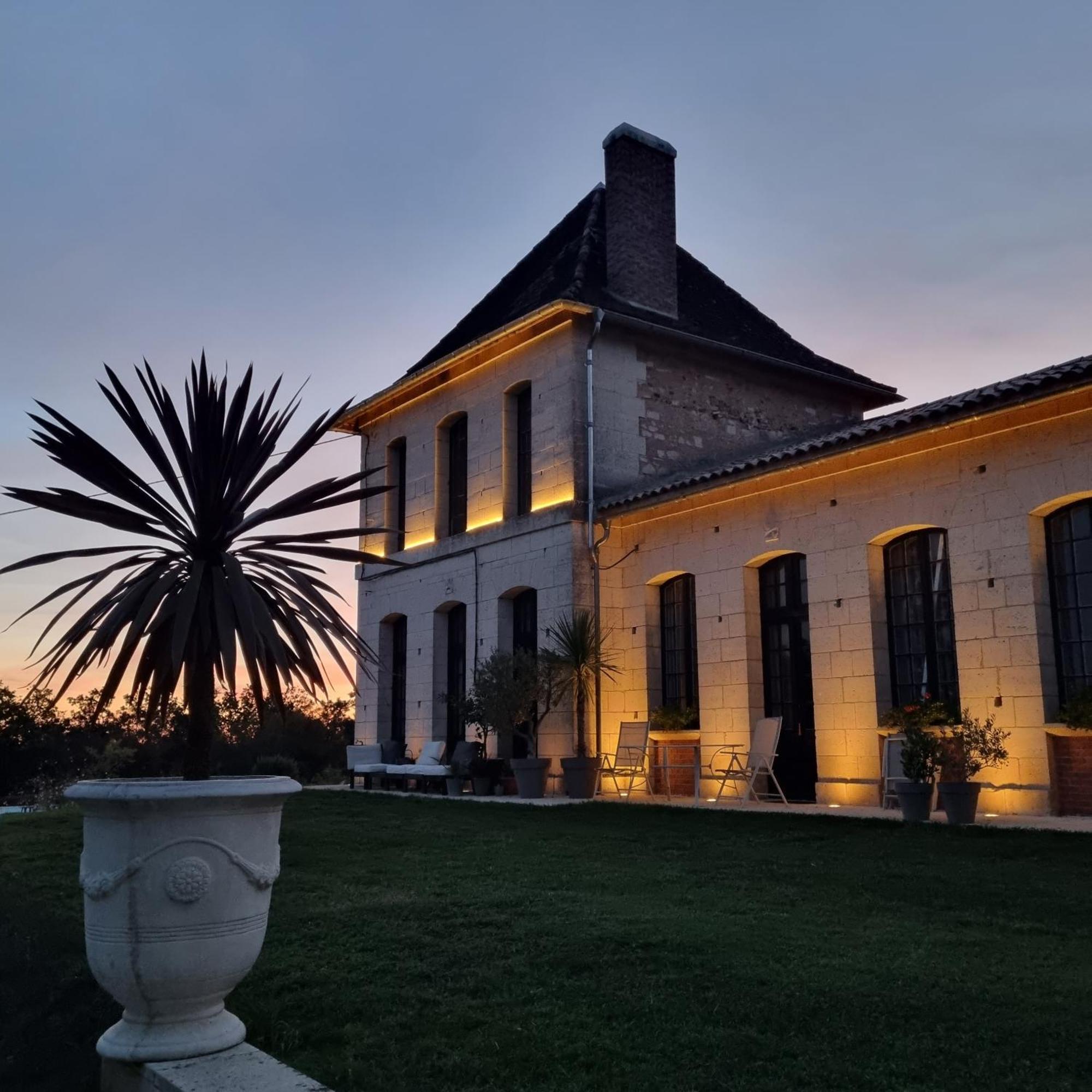 Apartamento Château Neuf Le Désert Le Pizou Exterior foto