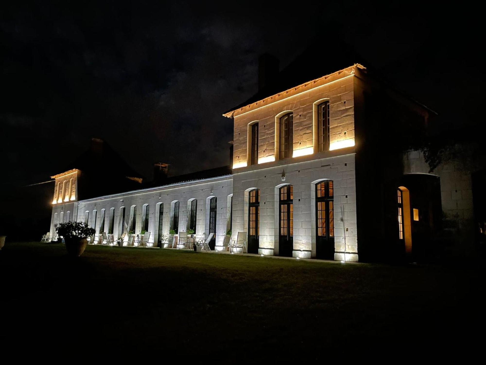 Apartamento Château Neuf Le Désert Le Pizou Exterior foto