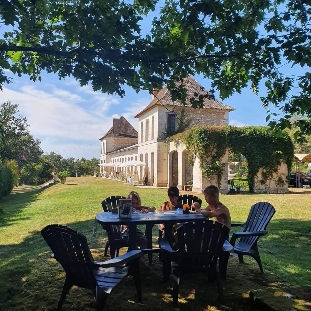 Apartamento Château Neuf Le Désert Le Pizou Exterior foto