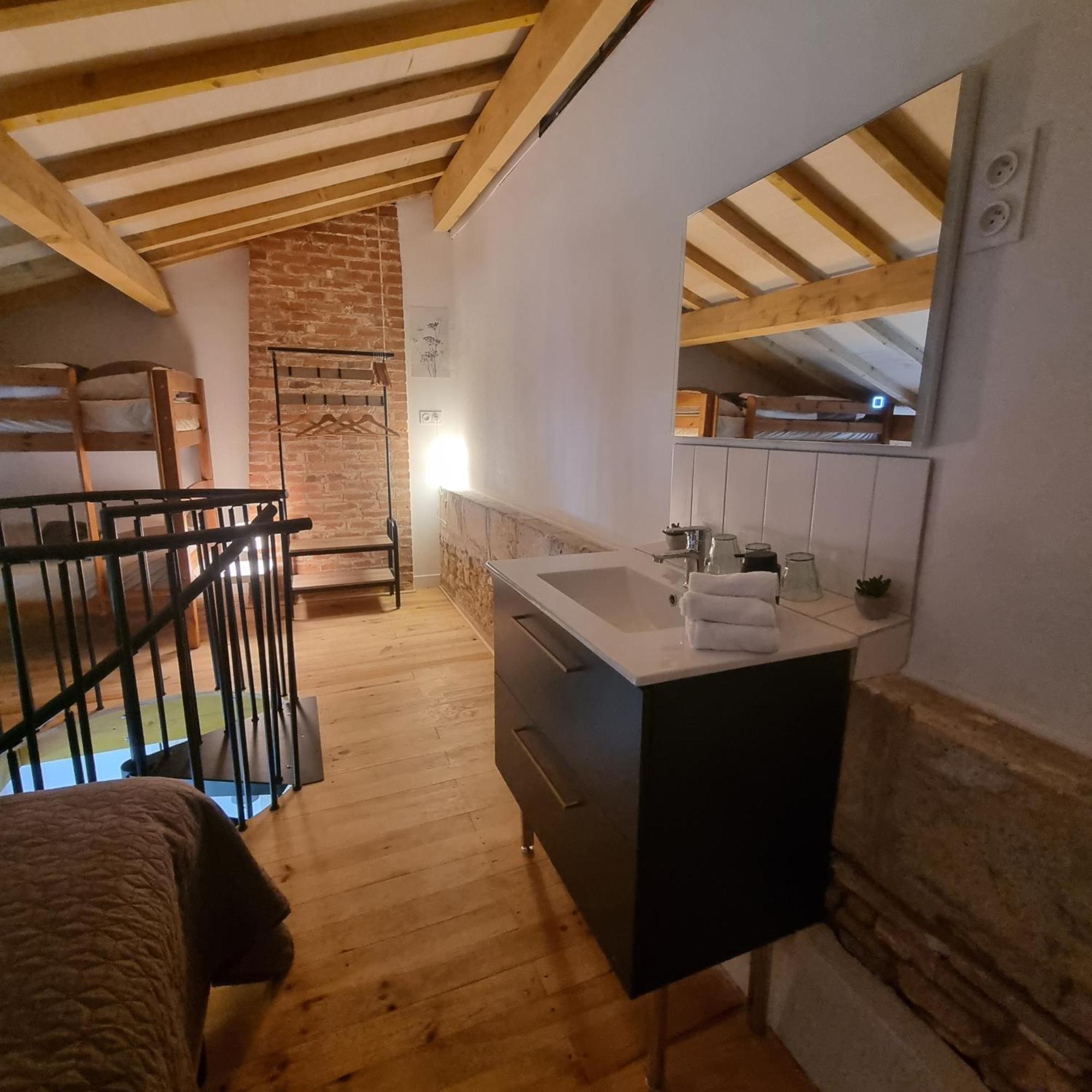 Apartamento Château Neuf Le Désert Le Pizou Habitación foto