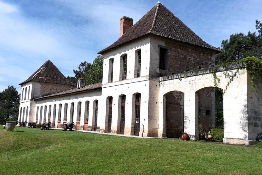 Apartamento Château Neuf Le Désert Le Pizou Exterior foto